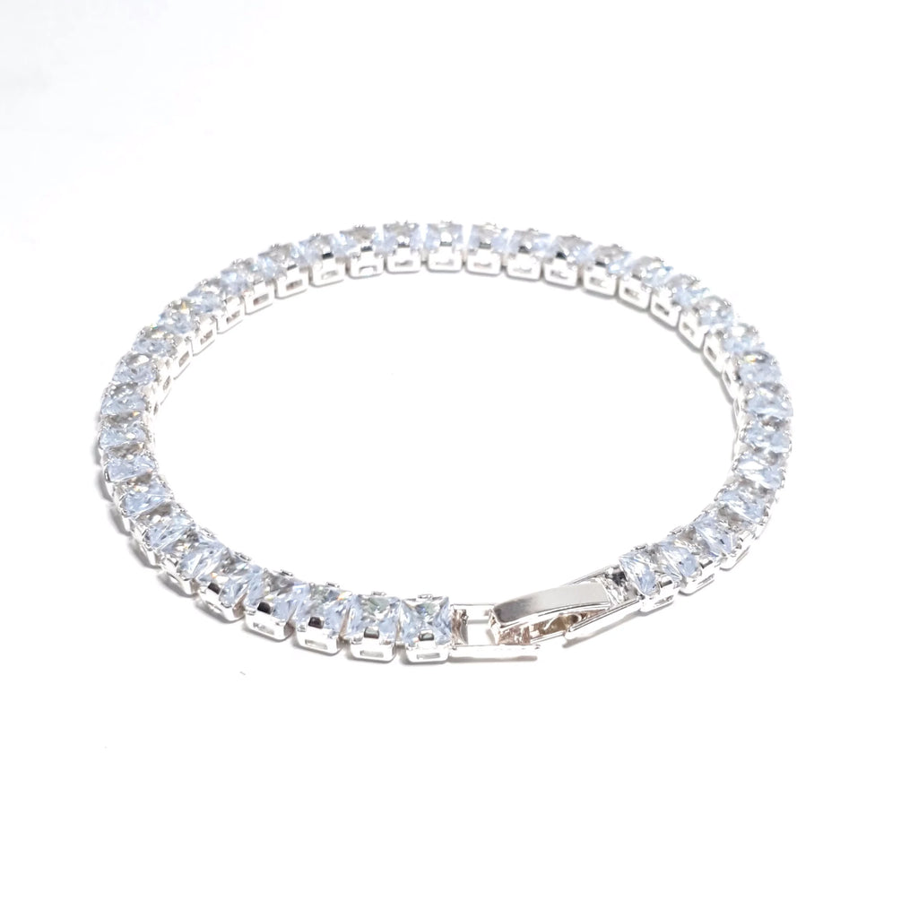 maynipboueog356ihia1-scaled