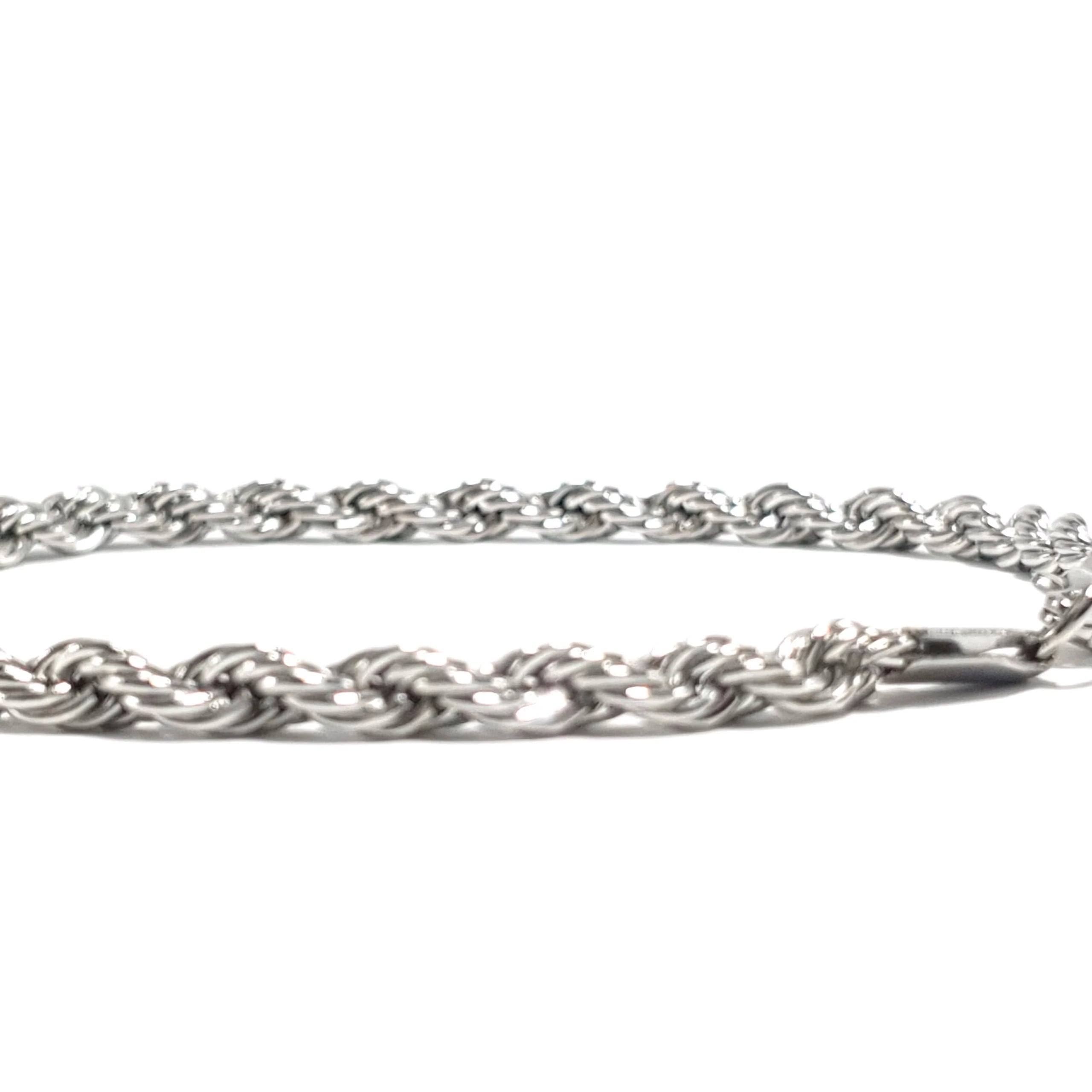 zwoyjm5fgdewchr8sxoo-scaled